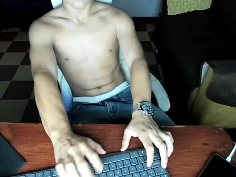 Show modela fabian_ladino na web-kameri