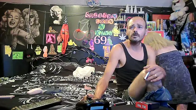 Živý XXX chat DaddyAndSplashQueen
