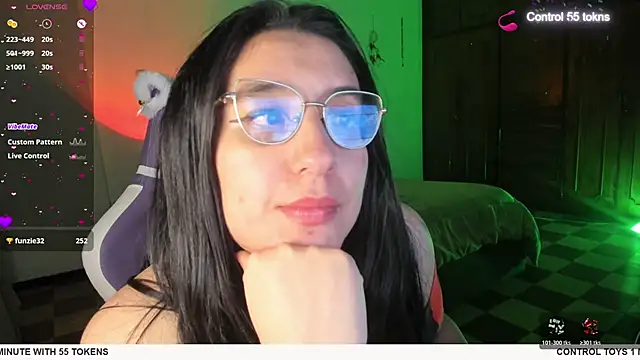 Živý XXX chat tellmemaddie