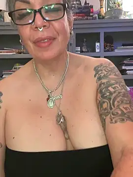 dieseldame1313's Webcam Show