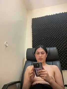XXX chat uživo modela goddess_athena69
