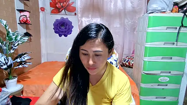 Filipina_Desire élő XXX-chatje