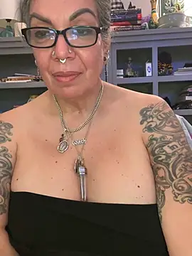 dieseldame1313 Chat XXX in diretta