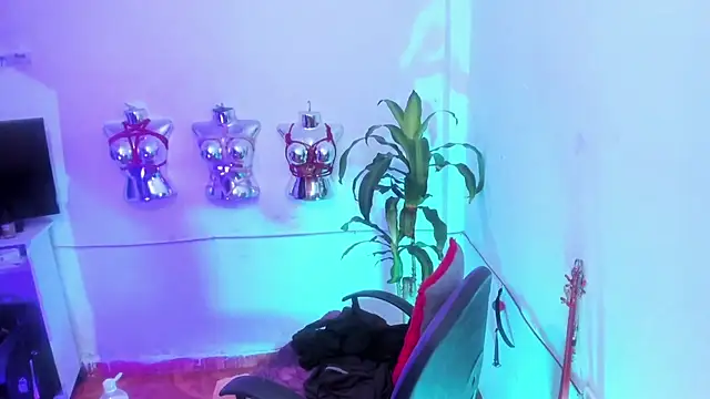 LucyStrike_ 라이브 XXX 채팅