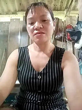 Chat +18 de lya_sexyy ao vivo
