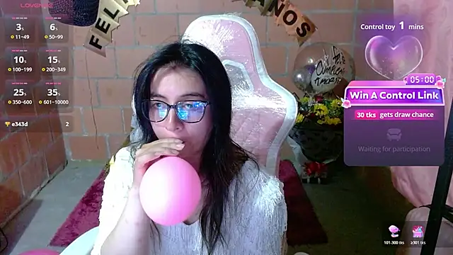 XXX chat uživo modela Maggie_Fox3