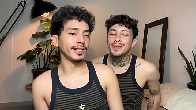 Noah_and_Steven live XXX chat