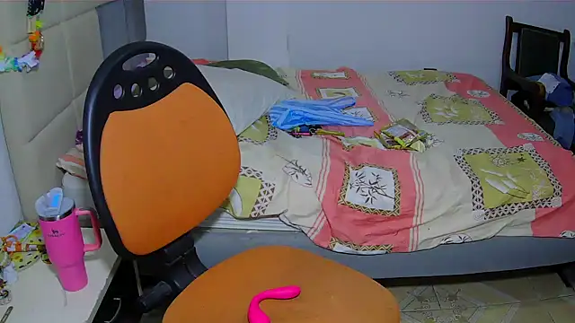Jones_alexia élő XXX-chatje