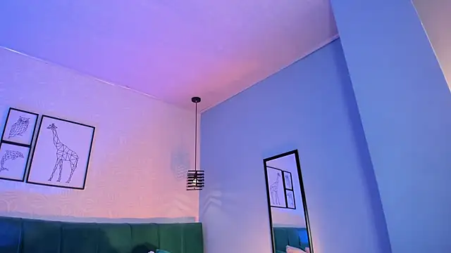 ninna_curly Adlı Modelin Canlı XXX Sohbeti