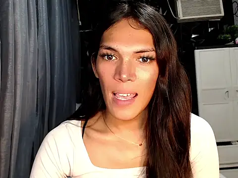 GORGEOUS_CARMEE's Live XXX Chat
