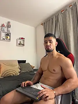 Chat XXX en directo de Ezzio_Scolaro