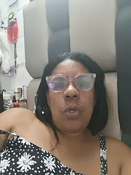 Zeyllyjhonson Chat XXX live