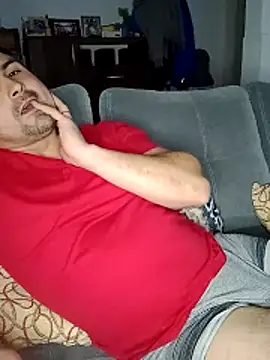 Bradd_32 Adlı Modelin Canlı XXX Sohbeti