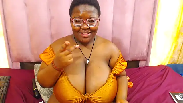 Damm_Bobbies Chat XXX live