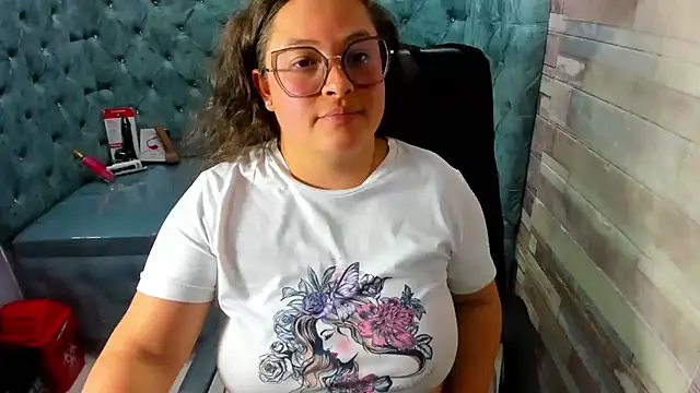 Sarah_Boobs_'s Live XXX Chat