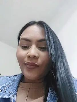 Chat +18 de darsha_sahu ao vivo