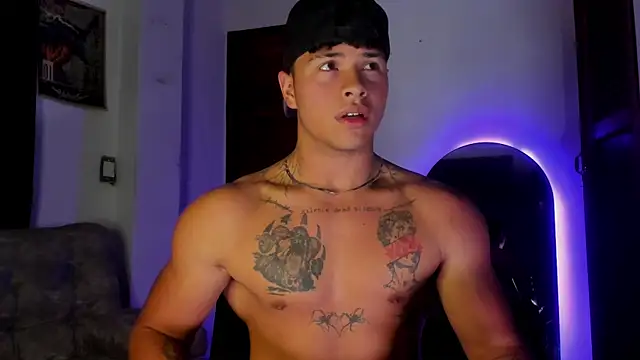 Dominic_Biker__のウェブカメラショー