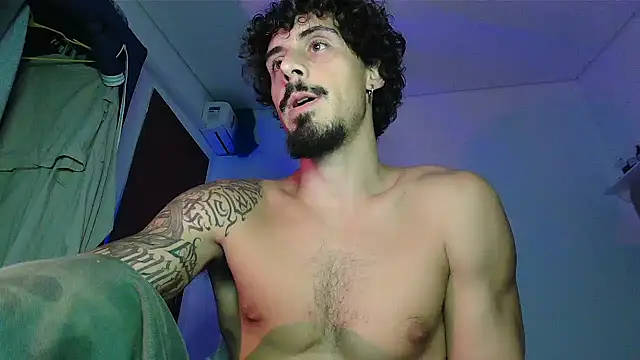 XXX chat uživo modela milkoffe