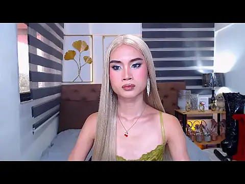 JuicyCockThean Live XXX chat