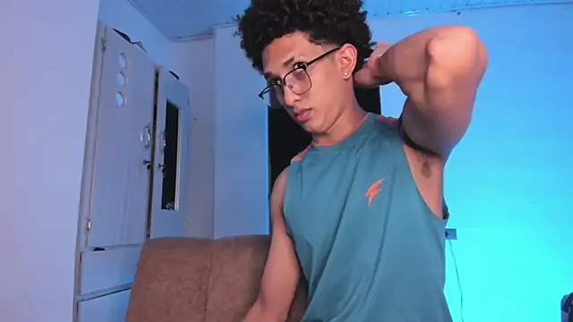 Chat +18 de Cj_davis_ ao vivo