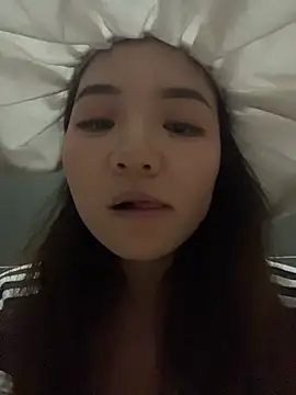 xiaochengzi505 在線直播表演