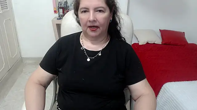 leonela_69: онлайн-секс-чат