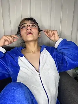 baby_akuma's Live XXX Chat