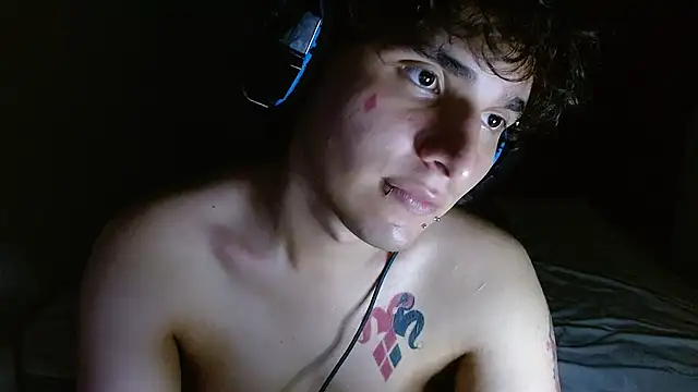 suggarboy69's Live XXX Chat