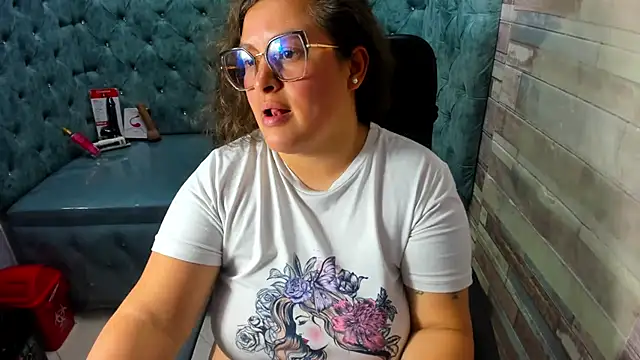 دردشة Sarah_Boobs_ الجنسية المباشرة