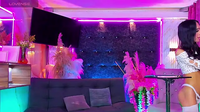 Show de Queens_Wonders_Blonders na webcam