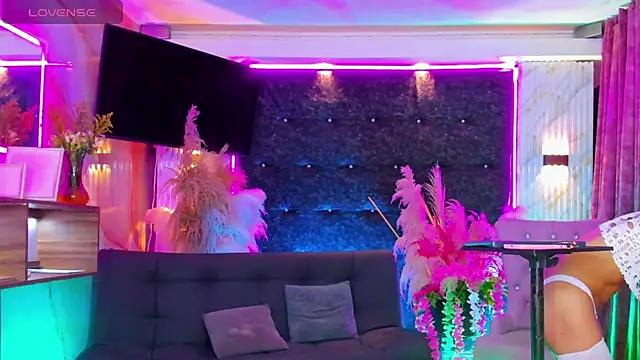 Webkamerová show Queens_Wonders_Blonders