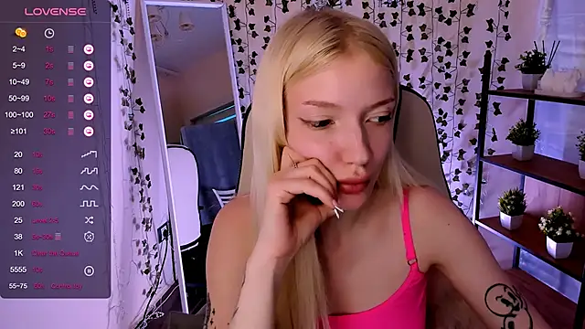 AnyaTaylor_ Live XXX-Chat