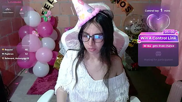 Chatroom XXX en direct de Maggie_Fox3