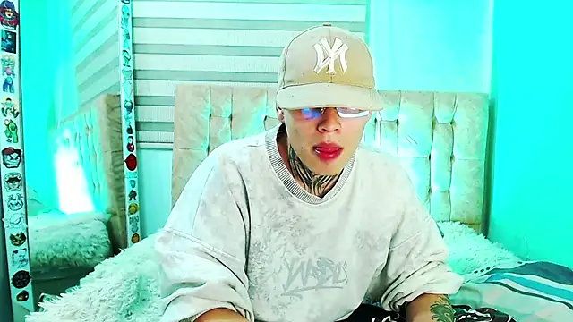 צ'אט XXX בשידור חי של _justinmoon2