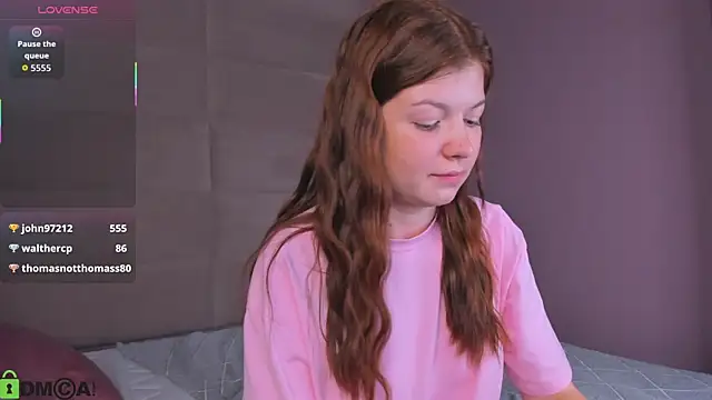 Nika_Jonson élő XXX-chatje