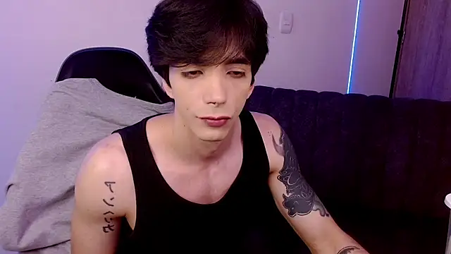 H3ll_B0I webcam show