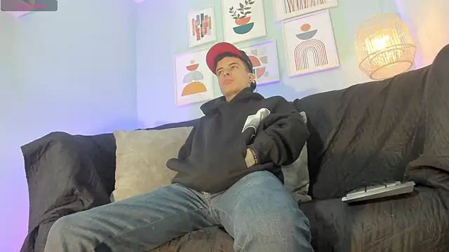 kevinn_bluee Adlı Modelin Web Kamerası Şovu