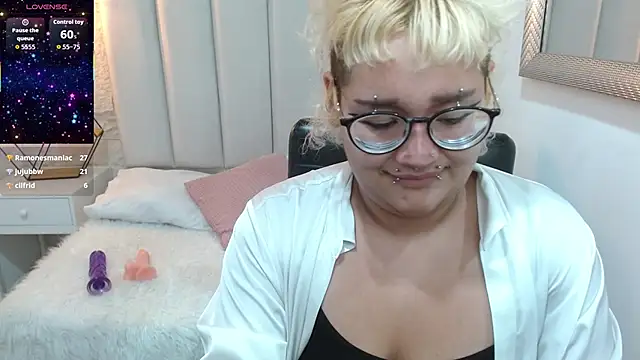 Chat +18 de Echypyon_ ao vivo