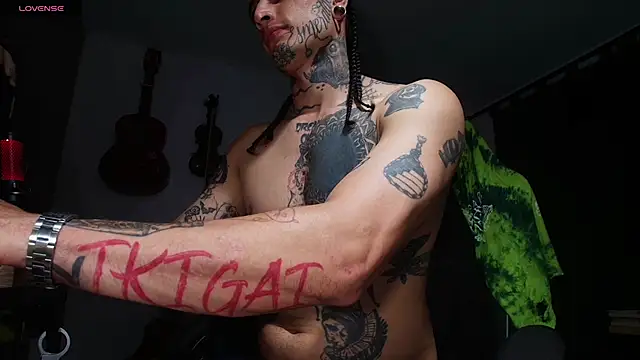 Ryuk_it élő XXX-chatje
