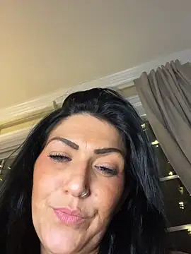 Chat XXX ao vivo de LittleMissEeve