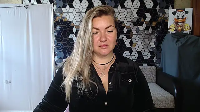 NikaSkylink's Live XXX Chat
