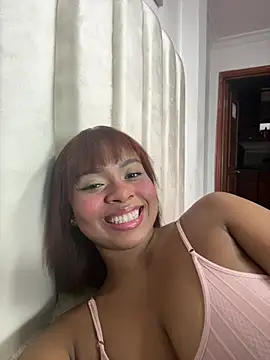 Chat XXX en directo de Kloe_rousse01