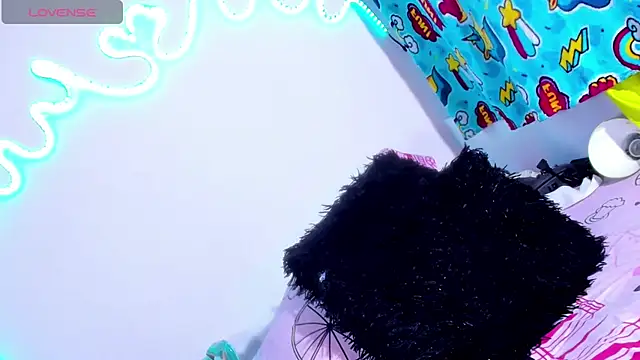 daniela_bigcock22 webcam show