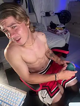 AngelLatinBoy élő XXX-chatje