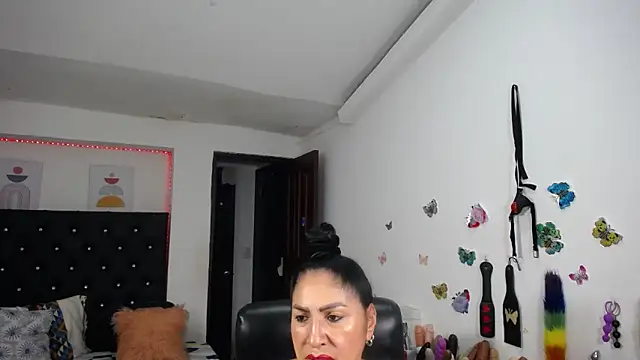 mature_bigboobs10 即時 XXX 聊天