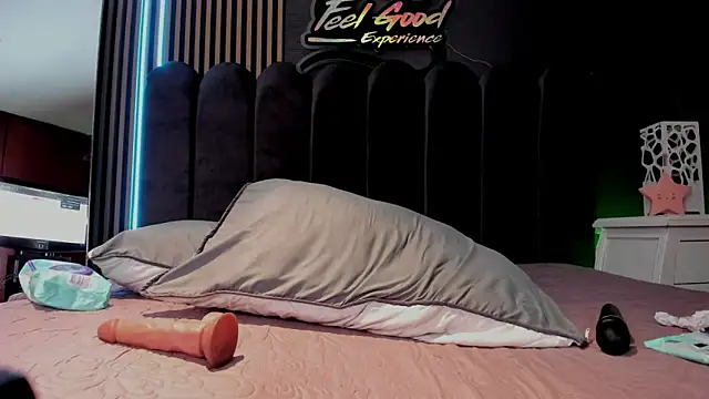XXX chat uživo modela Nicolette_ks_