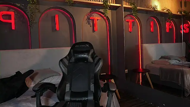 צ'אט XXX בשידור חי של Austin_bolt