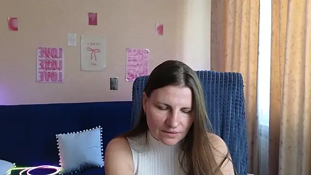 Mirabelle_Velvet: онлайн-секс-чат