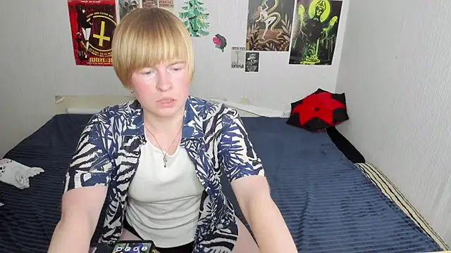 Cattie_w_'s Live XXX Chat