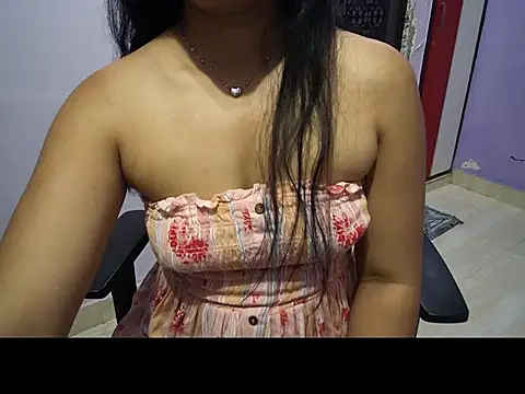 BabyNaina Adlı Modelin Canlı XXX Sohbeti